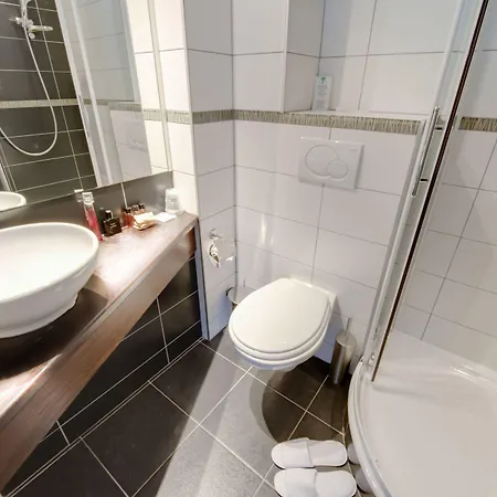 Source Hotel 3*
